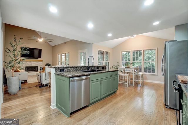 115 Glen Holly Drive, Roswell, GA 30076