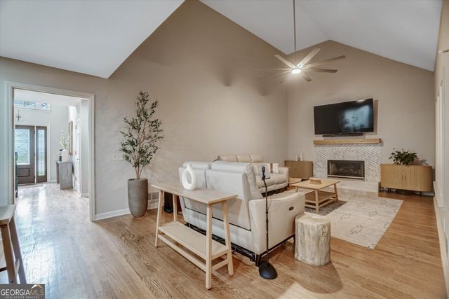 115 Glen Holly Drive, Roswell, GA 30076