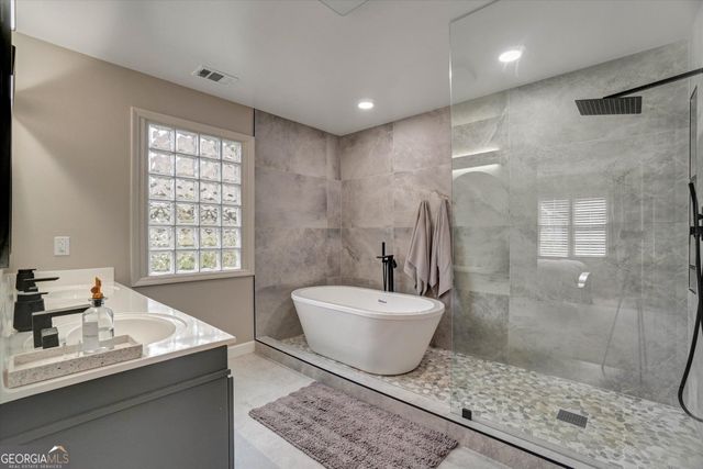 115 Glen Holly Drive, Roswell, GA 30076