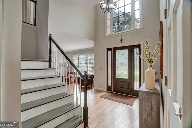 115 Glen Holly Drive, Roswell, GA 30076