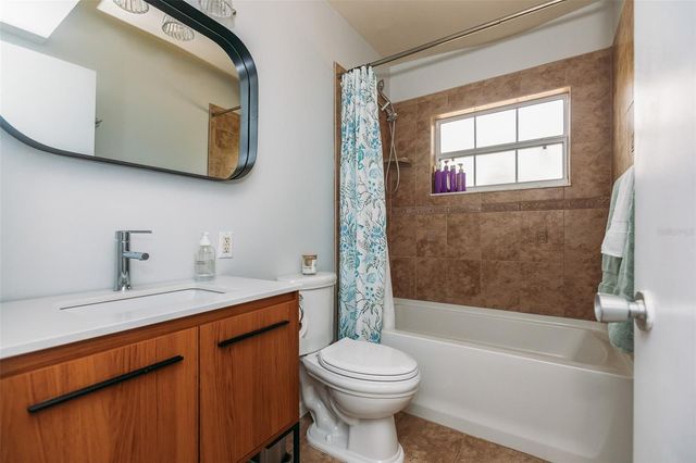 852 NW 2ND AVENUE, Williston, FL 32696