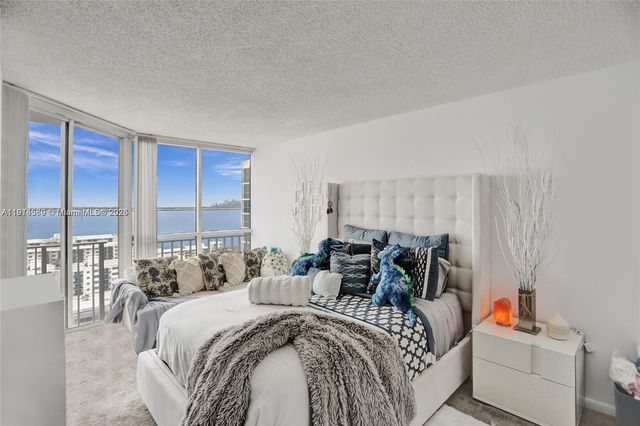 7601 E Treasure Dr 2421, North Bay Village, FL 33141