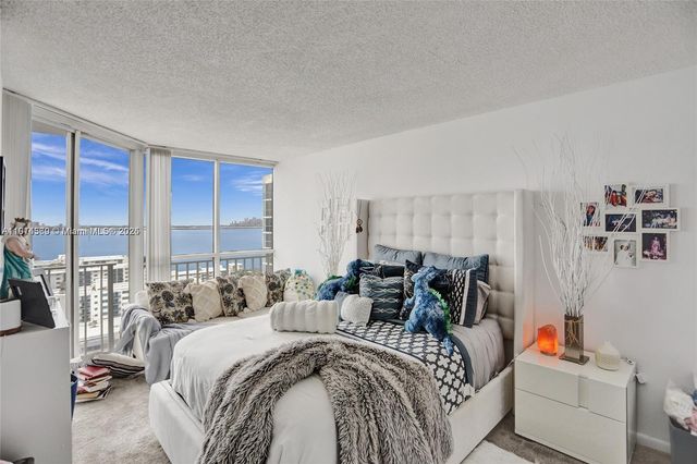 7601 E Treasure Dr 2421, North Bay Village, FL 33141