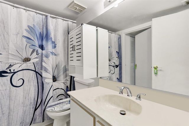 7601 E Treasure Dr 2421, North Bay Village, FL 33141