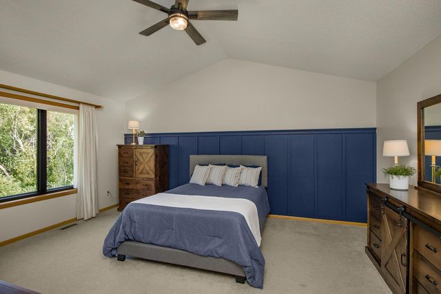 8610 Valley View Court, Chanhassen, MN 55317