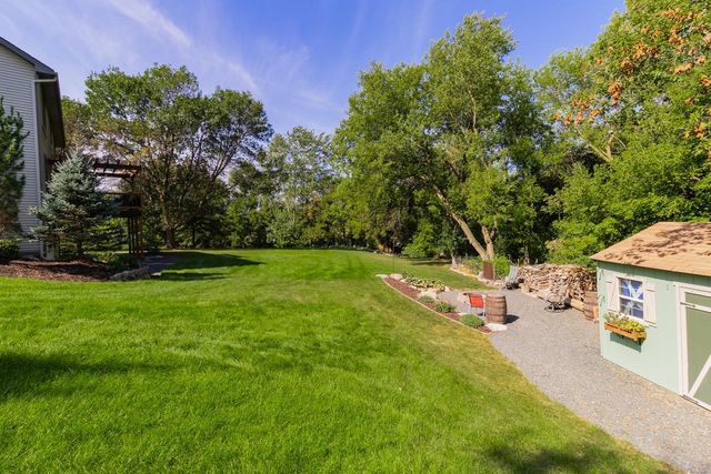 8610 Valley View Court, Chanhassen, MN 55317