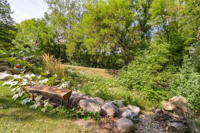 8610 Valley View Court, Chanhassen, MN 55317