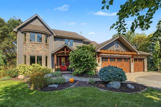 8610 Valley View Court, Chanhassen, MN 55317