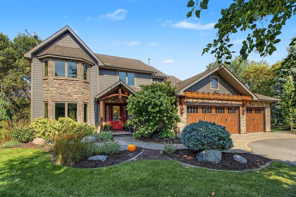 8610 Valley View Court, Chanhassen, MN 55317 — exterior