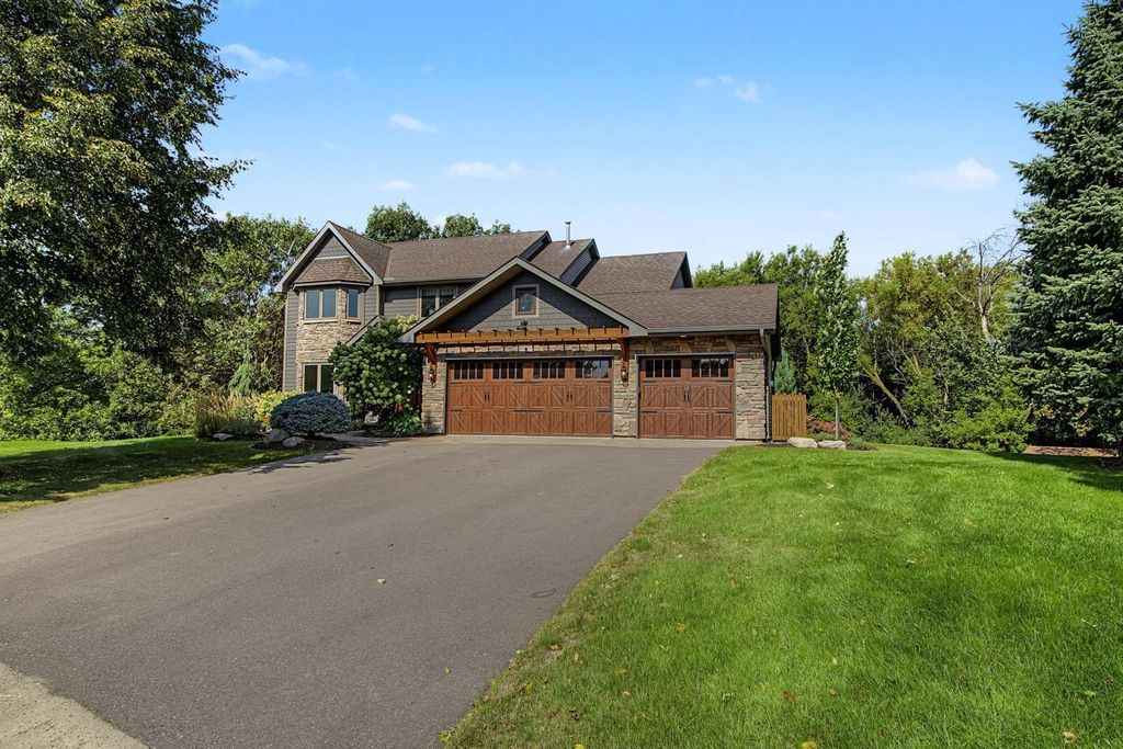 8610 Valley View Court, Chanhassen, MN 55317 — photo 2