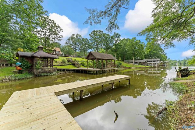 51 W Aqua Vista Drive, Gadsden, AL 35901