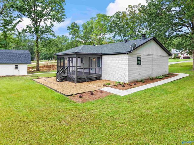 51 W Aqua Vista Drive, Gadsden, AL 35901