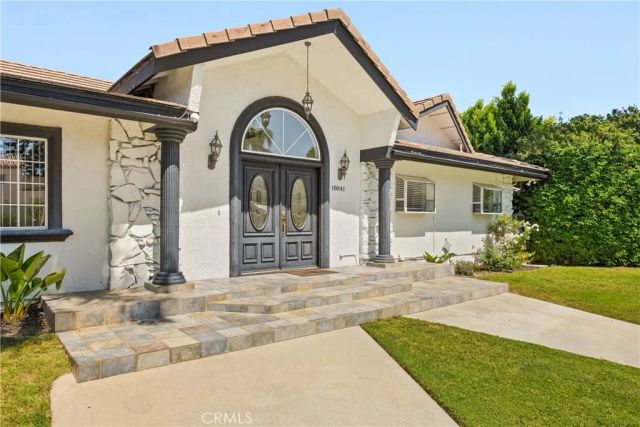 18841 Pasadero Drive, Tarzana, CA 91356