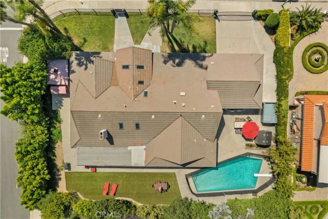 18841 Pasadero Drive, Tarzana, CA 91356