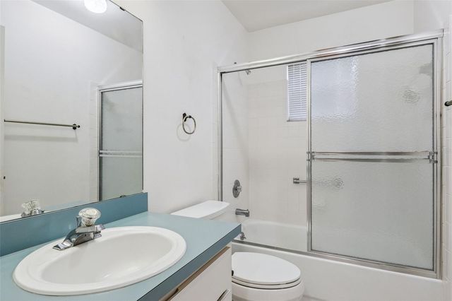 828 DUNDEE CIRCLE, Leesburg, FL 34788