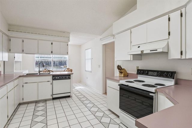 828 DUNDEE CIRCLE, Leesburg, FL 34788