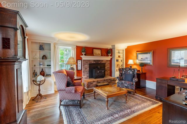 1081 E Tienken Road N, Rochester Hills, MI 48306