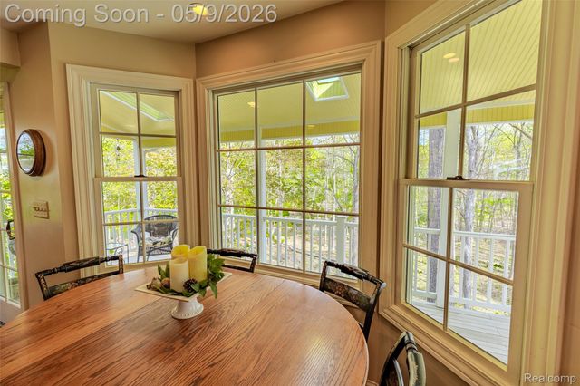 1081 E Tienken Road N, Rochester Hills, MI 48306