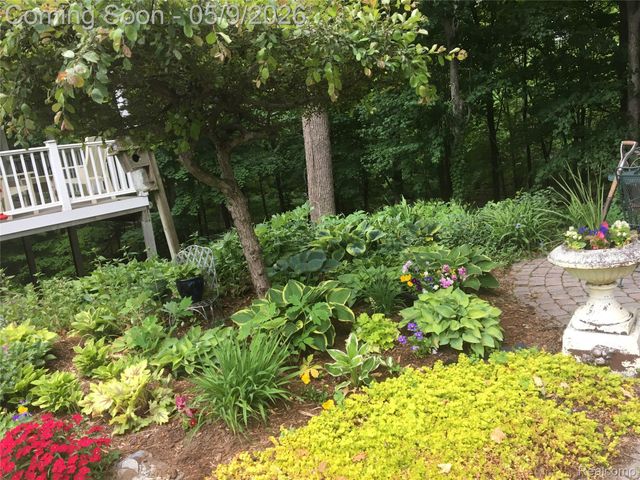 1081 E Tienken Road N, Rochester Hills, MI 48306