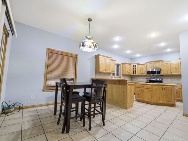 709 N Milton Drive, Nixa, MO 65714