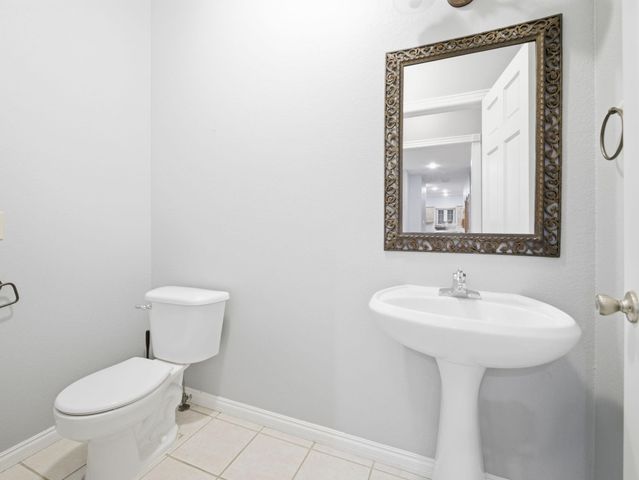 709 N Milton Drive, Nixa, MO 65714