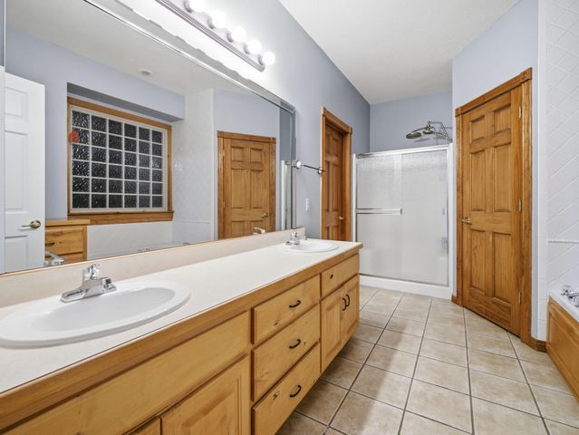 709 N Milton Drive, Nixa, MO 65714