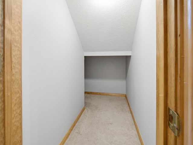 709 N Milton Drive, Nixa, MO 65714