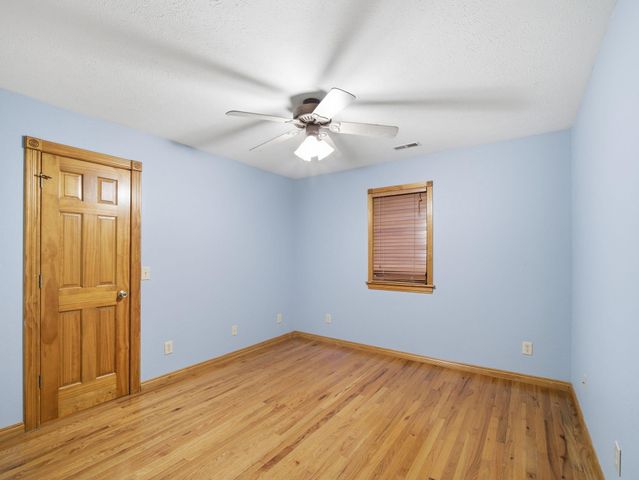 709 N Milton Drive, Nixa, MO 65714