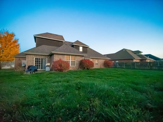 709 N Milton Drive, Nixa, MO 65714