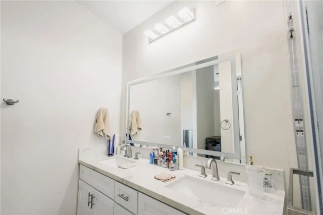 4284 Dwight, San Diego, CA 92105