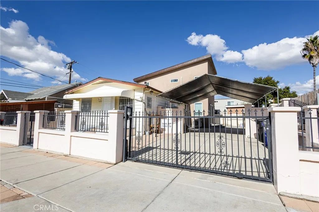 4284 Dwight, San Diego, CA 92105