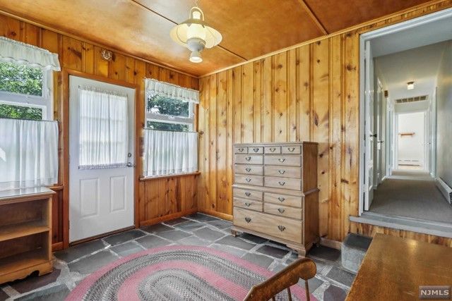 930 Franklin Avenue, Franklin Lakes, NJ 07417