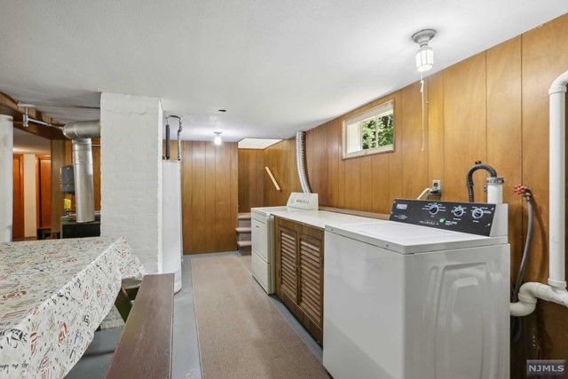 930 Franklin Avenue, Franklin Lakes, NJ 07417