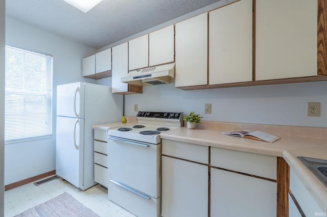 2352 S Burberry Lane, Bloomington, IN 47401