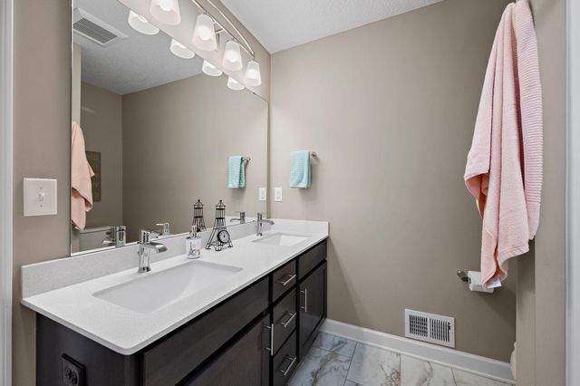 5110 Greenwood Lane, Rockford, MN 55373