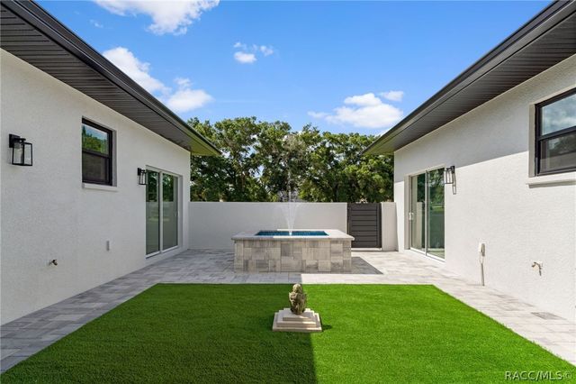 494 E Charleston Court, Hernando, FL 34442