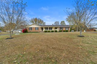 6980 Bethel Rd, Greenbrier, TN 37073
