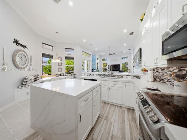 12307 NW 49th St, Coral Springs, FL 33076