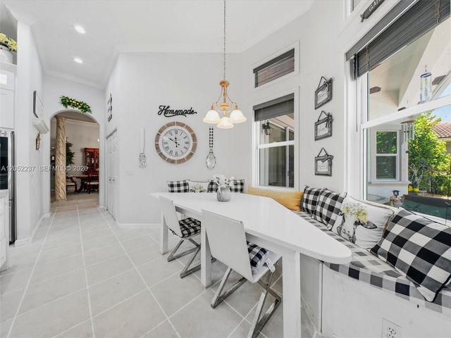 12307 NW 49th St, Coral Springs, FL 33076