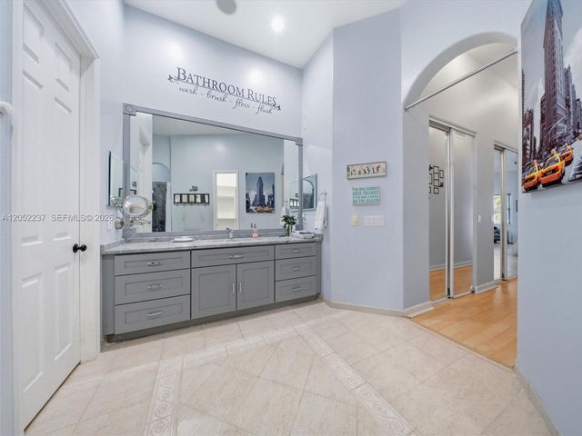 12307 NW 49th St, Coral Springs, FL 33076