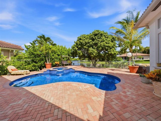 12307 NW 49th St, Coral Springs, FL 33076