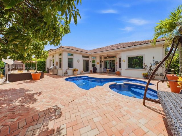 12307 NW 49th St, Coral Springs, FL 33076