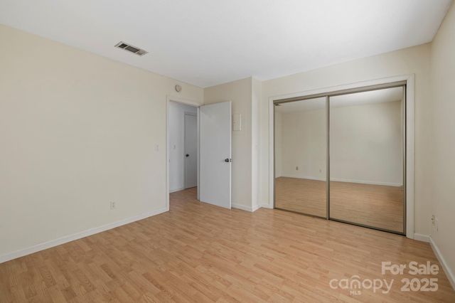 521 Courtwood Lane 7, Hendersonville, NC 28739