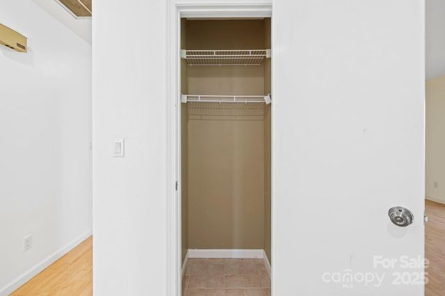 521 Courtwood Lane 7, Hendersonville, NC 28739