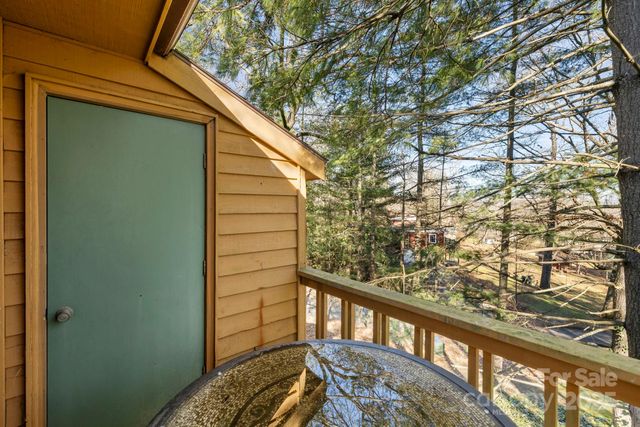 521 Courtwood Lane 7, Hendersonville, NC 28739