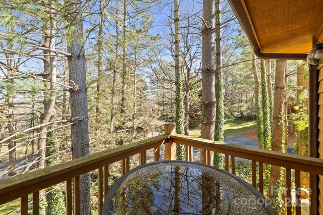 521 Courtwood Lane 7, Hendersonville, NC 28739