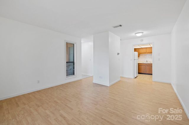 521 Courtwood Lane 7, Hendersonville, NC 28739