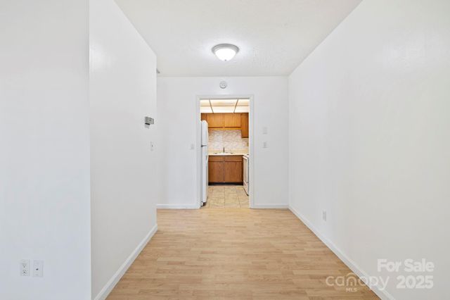 521 Courtwood Lane 7, Hendersonville, NC 28739