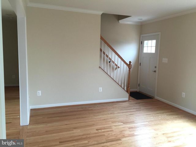 8904 CHERRY ST, Manassas, VA 20110