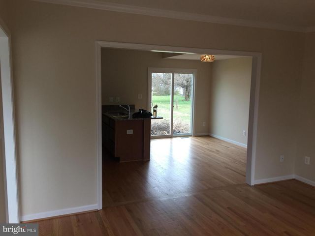 8904 CHERRY ST, Manassas, VA 20110